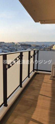 トリニティー豊中本町のバルコニー