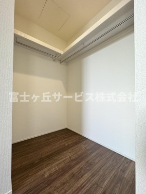 【収納】 | 静岡市清水区西大曲町 新築一戸建て 2号棟 | 収納豊富なウォークインクローゼット
