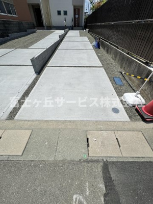 【駐車場】 | 静岡市清水区西大曲町 新築一戸建て 2号棟 | 車種により2台駐車可能です