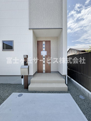 【エントランス】 | 静岡市清水区西大曲町 新築一戸建て 2号棟 | エントランスです