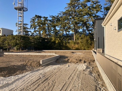 【外観】 | 静岡市清水区三保 7期 新築一戸建て 3号棟 | 現在建築中の外観画像です。ご内覧は同じメーカーの完成物件へご案内いたしますので、いつでもご相談ください！