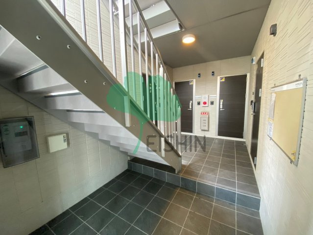 D-room Hakata Eastのエントランス