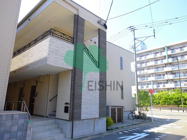 レイナス箱咲の外観