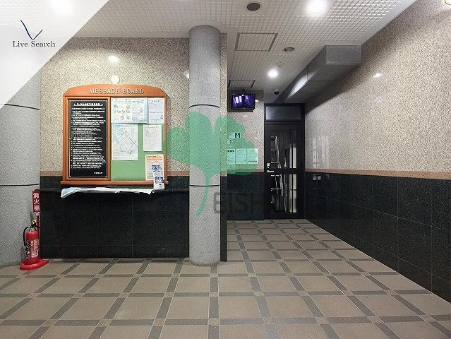 ロイヤル神屋のエントランス