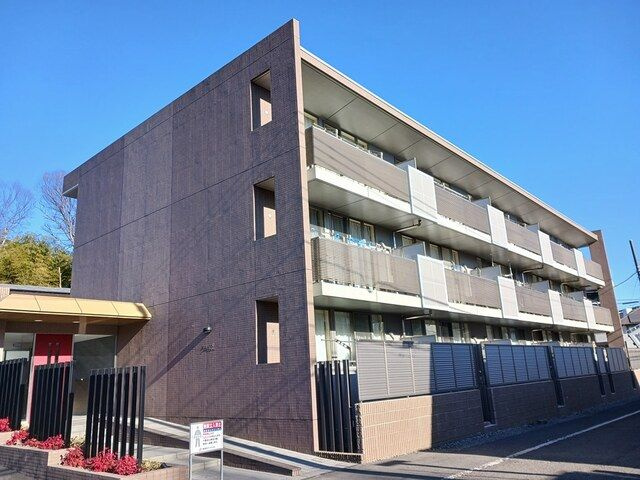 イースト・エスの外観