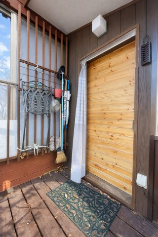 土地300坪超・11年前リノベ・立地も良好な那須の物件♪那須町高久乙の玄関|玄関です