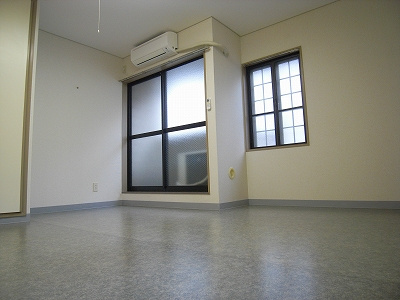 白稜ハイムの洋室