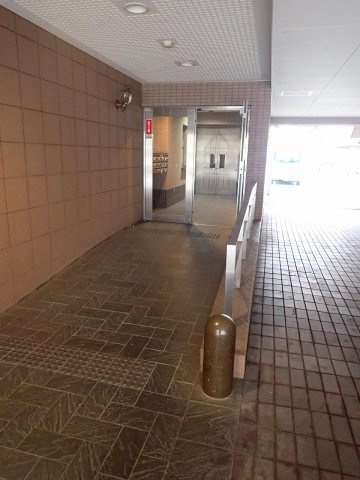 小日向マンションのエントランス