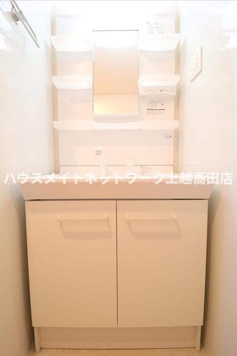 レガーロ潟町の独立洗面台|洗髪洗面化粧台
