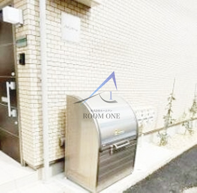 パインホームのその他共用部分|敷地内ゴミ置き場です。