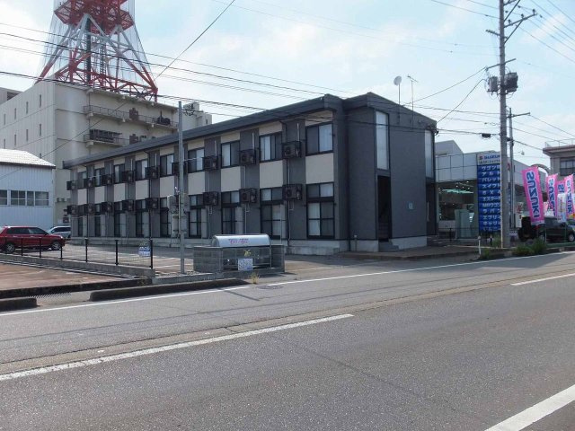 レオパレス夏の外観