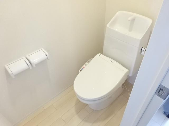 リラ・コンフィのトイレ|シャワー付トイレ（イメージ）