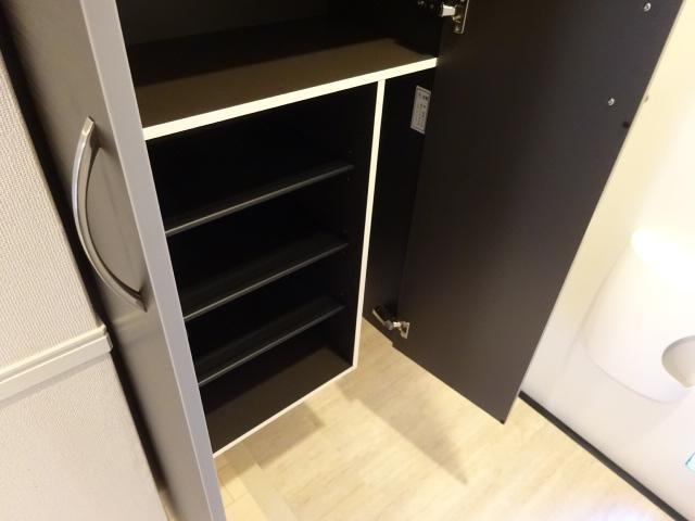 リラ・コンフィの収納|下駄箱（イメージ）