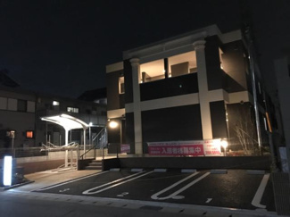 【外観】 | 外観写真（夜）