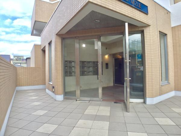 ベルメゾン瑞江のエントランス