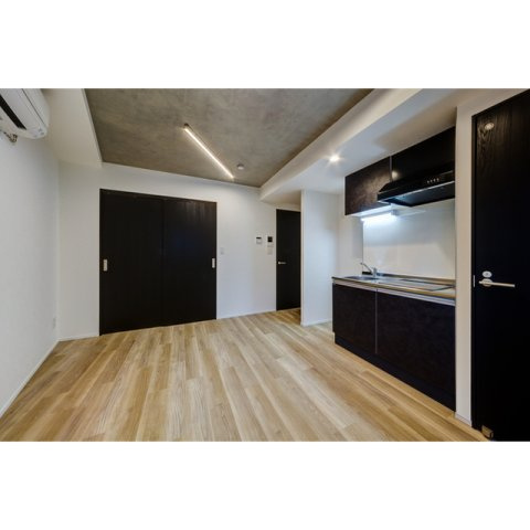 プラス新宿の内装