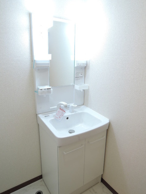 身支度にも便利な洗髪洗面化粧台♪