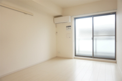 リブリ・桜並木通りの内装