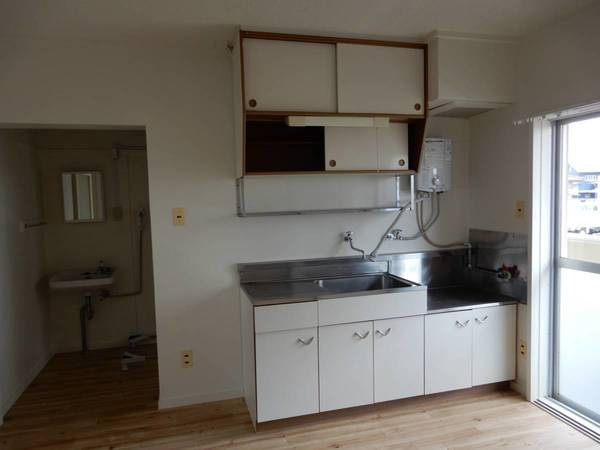 ビレッジハウス宮成2号棟のキッチン|ビレッジハウスの同一物件・同一タイプの間取りの写真です