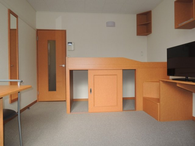 レオパレスライヤの居間・リビング