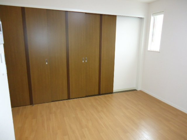 グレース・タウン　なみの内装|洋室