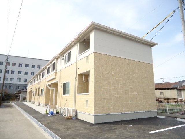 グレース・タウン　なみの外観|外観写真（昼）