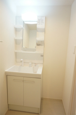 リブリ・八幡の洗面所