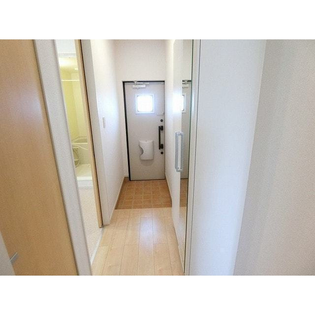 キング　フルハウスの玄関