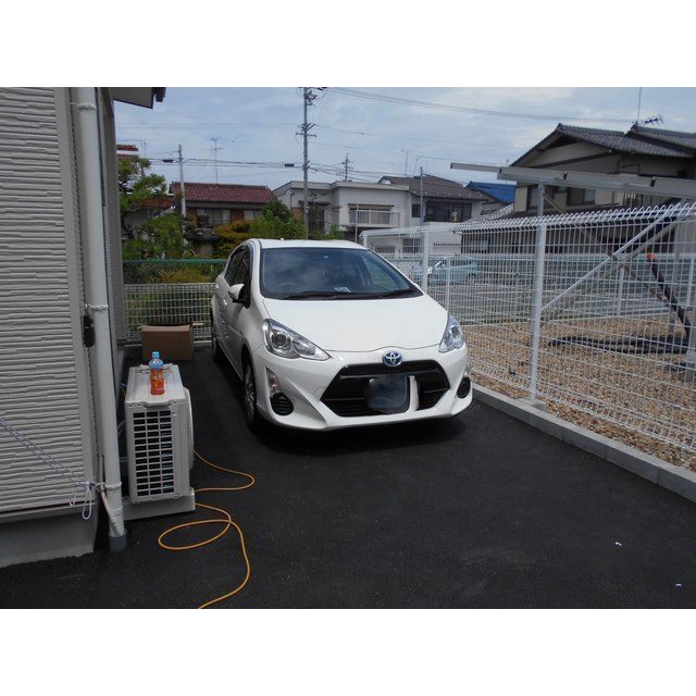 岐阜市島栄町２丁目の一戸建ての駐車場|東棟駐車場