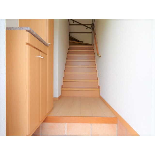 プラシード・コルソＣの玄関