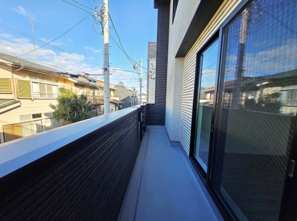 横浜市鶴見区東寺尾中台の新築一戸建のバルコニー|陽当り良好のバルコニー！
風通しもよく気持ちいいです
