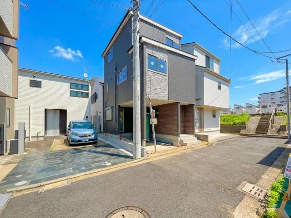 横浜市港北区綱島西４丁目の新築一戸建の外観|いつでもご案内可能です！
お車でご自宅まで送迎承ります。