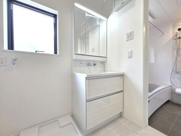 横浜市港北区綱島西４丁目の新築一戸建の前面道路含む現地写真|周辺環境も合わせてご案内させて頂きます！
お気軽にお問い合わせ下さい！