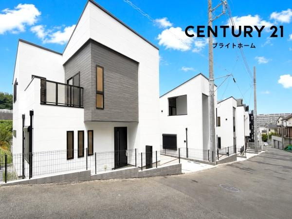 横浜市神奈川区西寺尾３丁目の新築一戸建の前面道路含む現地写真|陽当りの良さ、住環境を現地にてご確認下さい！
周辺環境も合わせてご案内させて頂きます！
※外構部分は現在工事中になりCGで参考写真です。