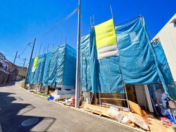 横浜市神奈川区西寺尾３丁目の新築一戸建の前面道路含む現地写真|閑静な住宅街につき住環境良好です♪