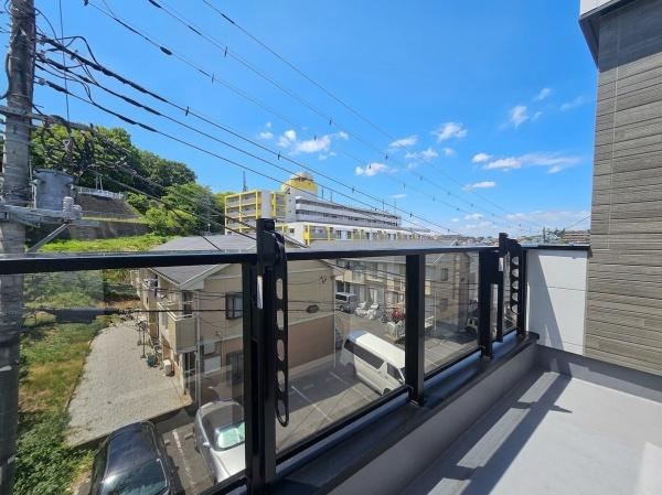 横浜市神奈川区西寺尾３丁目の新築一戸建のバルコニー|陽当り良好のバルコニー！
風通しもよく気持ちいいです