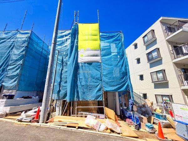 横浜市神奈川区西寺尾３丁目の新築一戸建の前面道路含む現地写真|周辺は落ち着いた街並みになります。
子育てにはぴったりの住環境♪