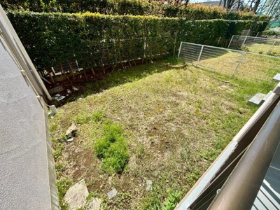 【庭】 | 【11日(土)・12日(日)室内見学可能】ルネ草加松原 | 広々としたお庭付きになっております♪