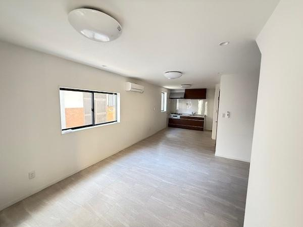 【居間・リビング】 | 大阪市生野区桃谷4丁目　中古テラスハウス