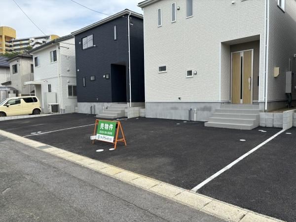 蒲郡市大塚町第13　全3棟・2号棟の駐車場|３台駐車できます