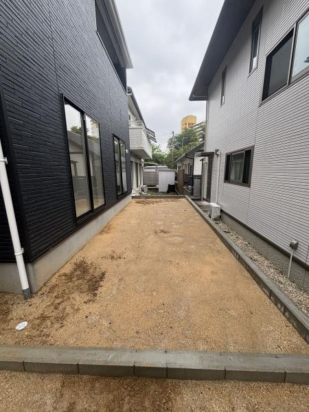 蒲郡市大塚町第13　全3棟・3号棟の庭|ウッドデッキやBBQ。想像が膨らむお庭