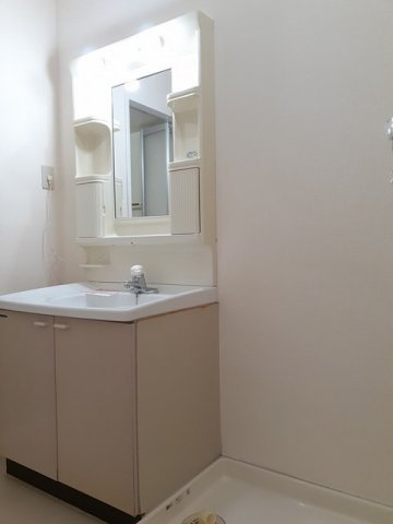 アムールＢ棟の洗面所|コンパクトで使いやすい洗面所