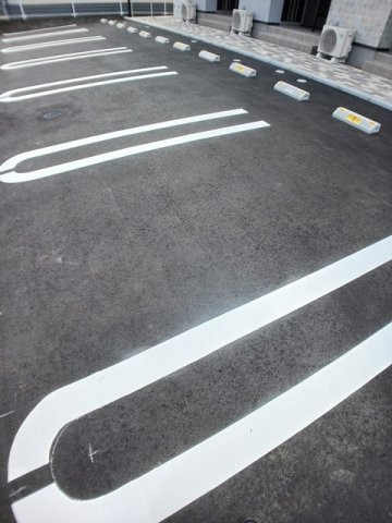 アリエスの駐車場