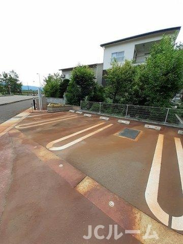 モーフィアスの駐車場