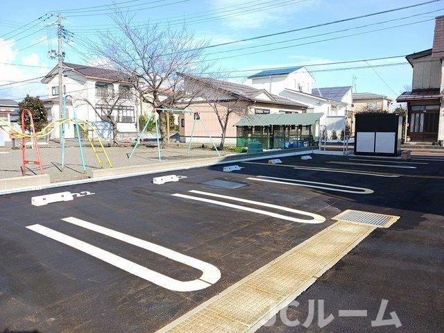 クラール南城　Ａの駐車場