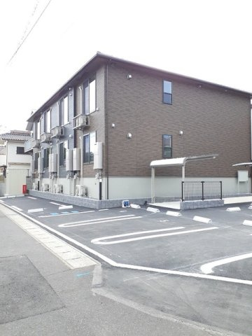 グランデ・Ｋｕｂｏの駐車場