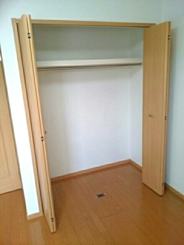 メゾン　ド　アンジュＣの収納