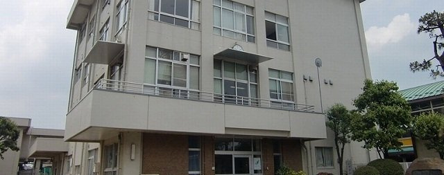 グリーンアヴェニューの周辺|谷口中学校まで1100m