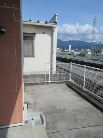 カーゼ・コナフェットＢの庭