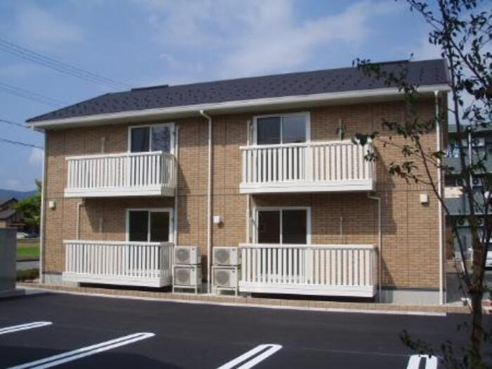 リビングタウン福　B棟の外観